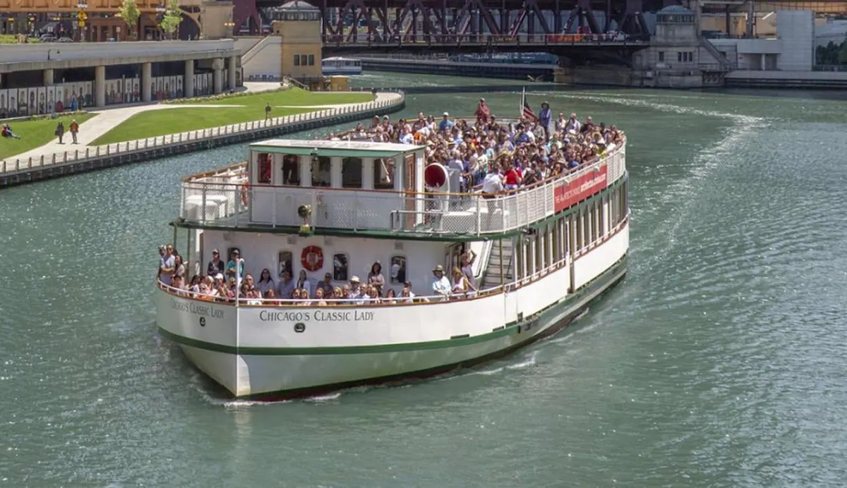 Chicago's First Lady architecture cruise boat on the Chicago River